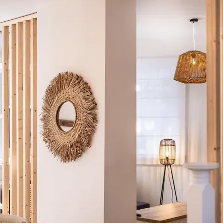 Fibi Centrally Located In Villa